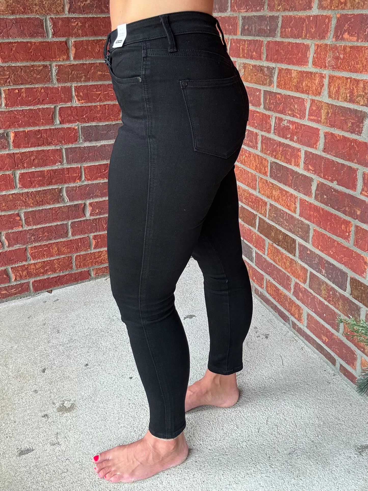 Judy Blue Tummy Control skinny jeans in Black