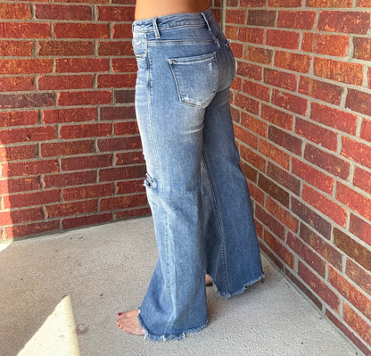 Risen Wide Leg Jeans