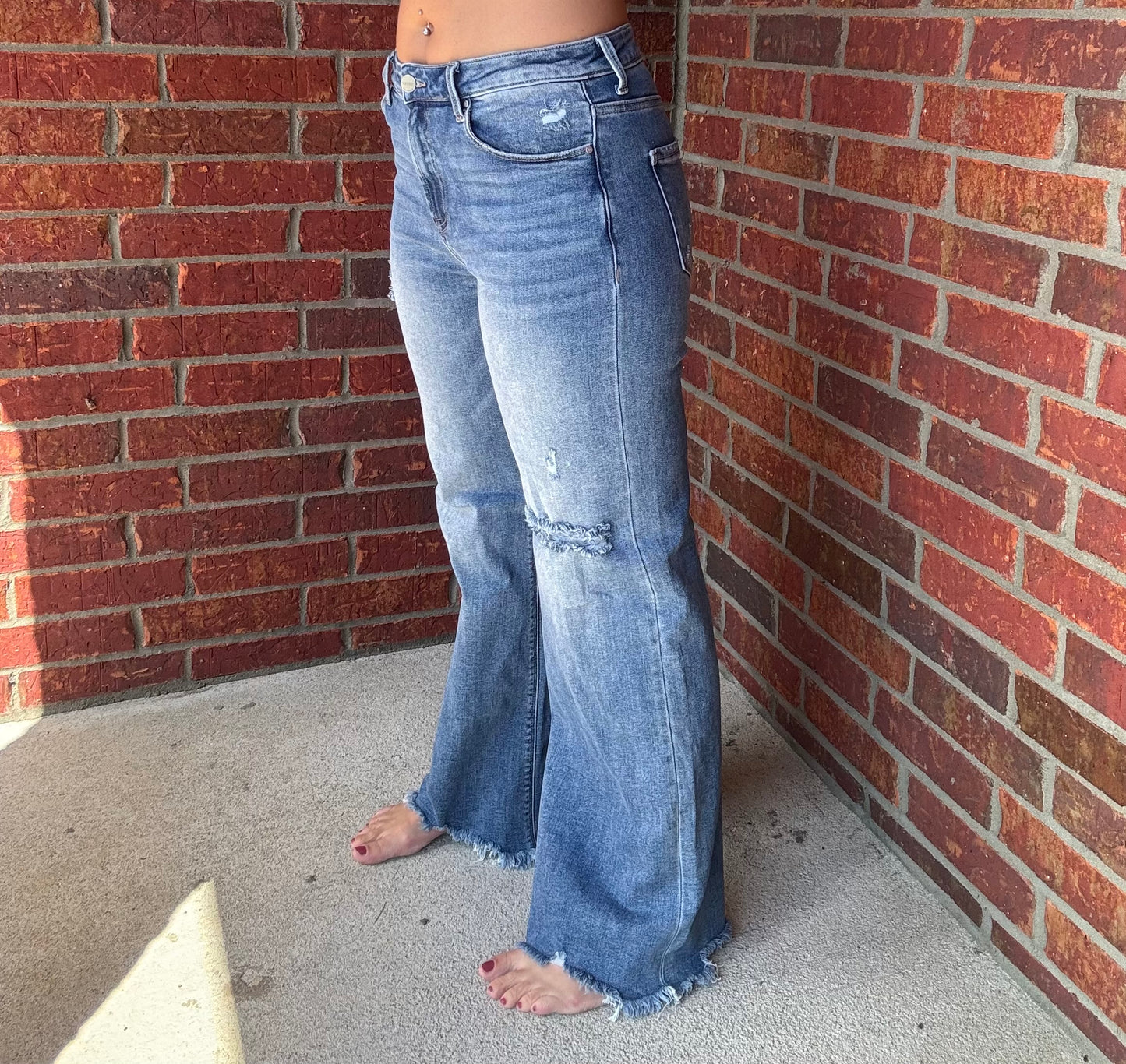 Risen Wide Leg Jeans