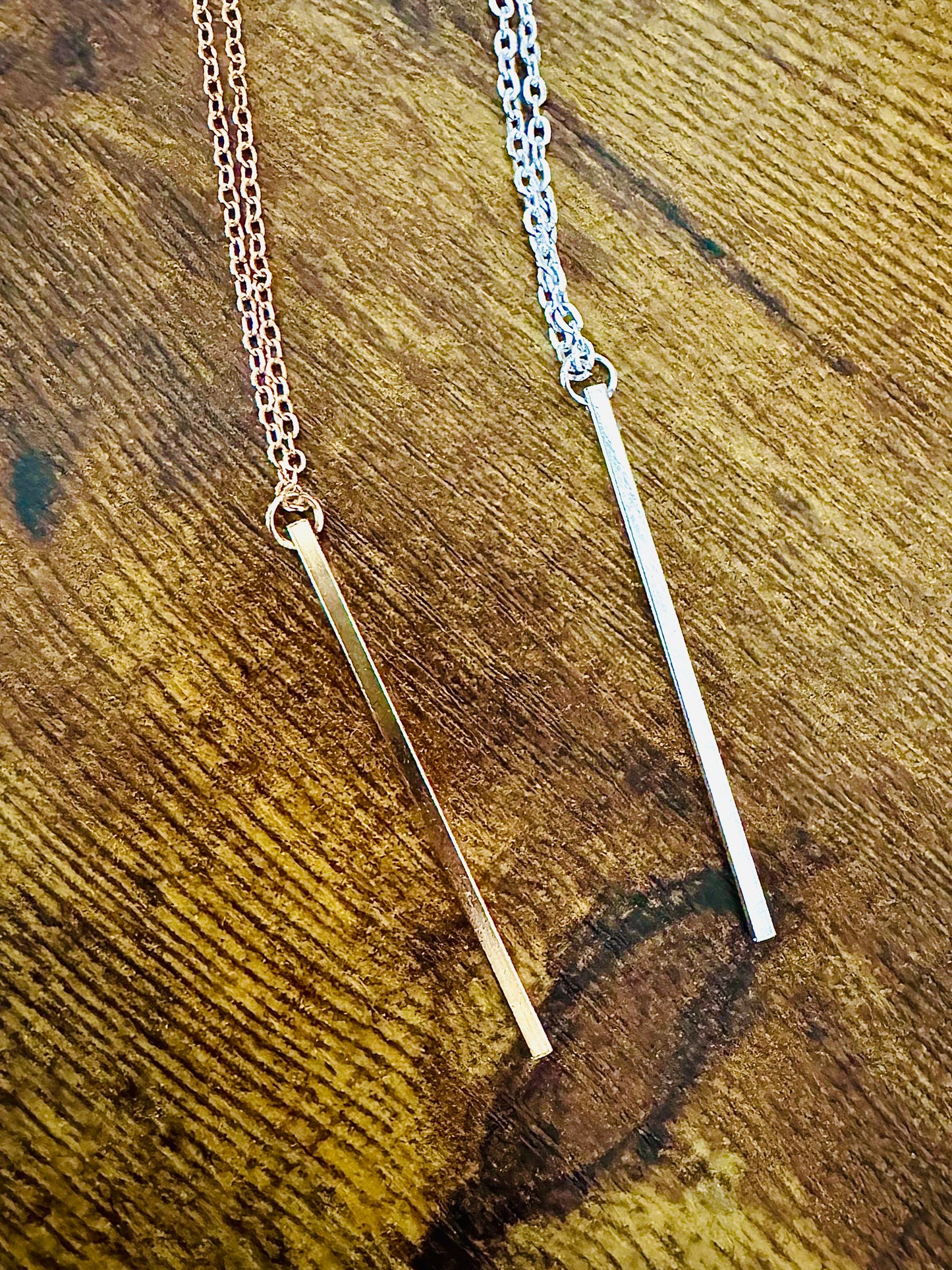 Pillar Bar Necklace